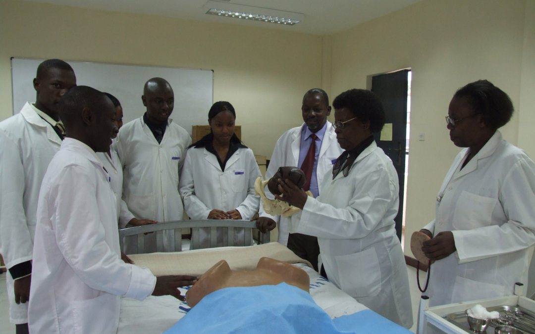 El proyecto de colaboración entre InfoSF y el Kenya Medical Training College marcha sobre ruedas